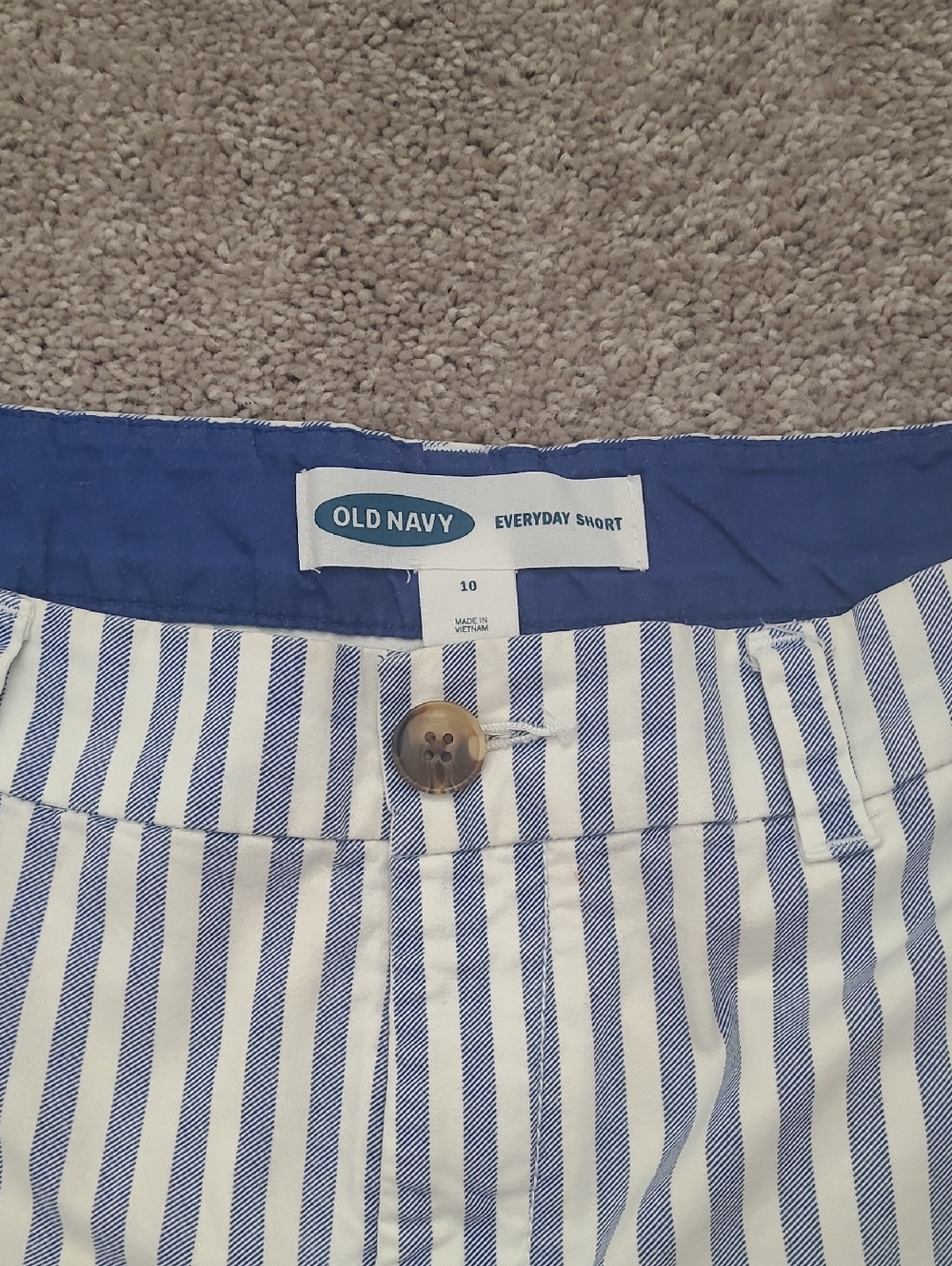 Old Navy Women's Blue & White Vertical Stripe Shorts - Picture 4 of 4